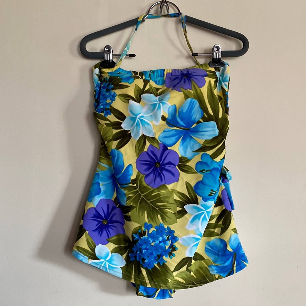 Beach bay size 12 one piece swimsuit